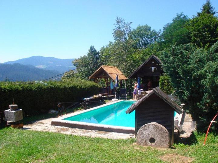 Glamping Mm Hotel Muta Exterior photo